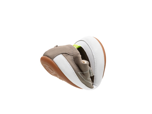 Champion Barefoot Bossy Green Lona Gris