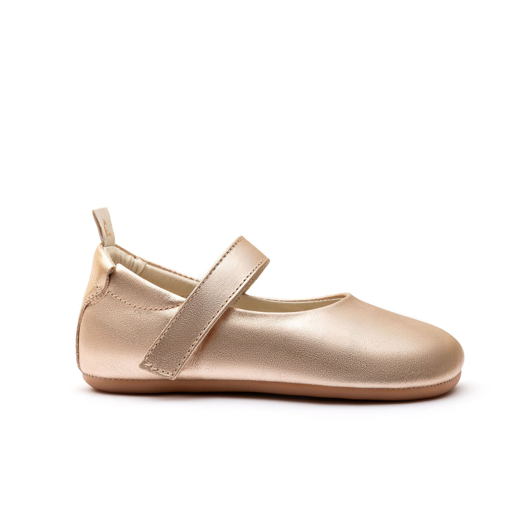 Chatita barefooy Dolly