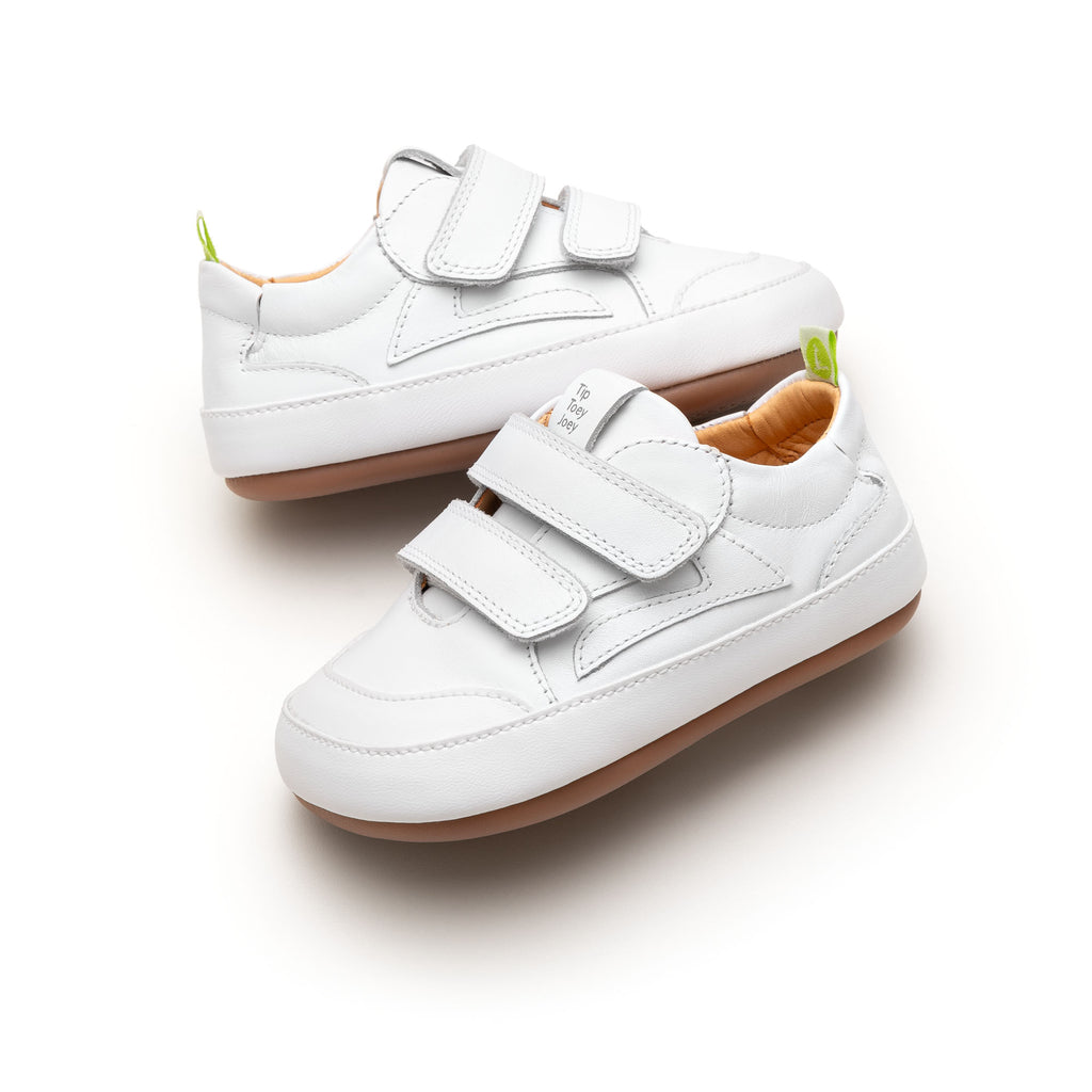 Champion barefoot Landy