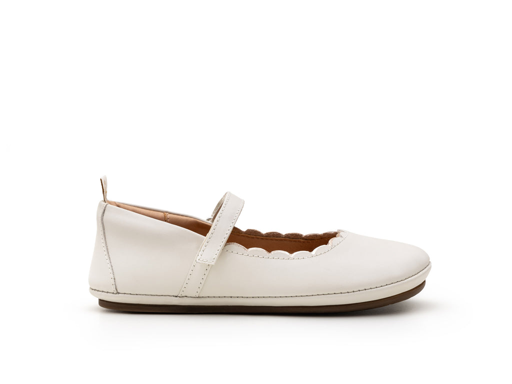 Chatita barefoot Misty