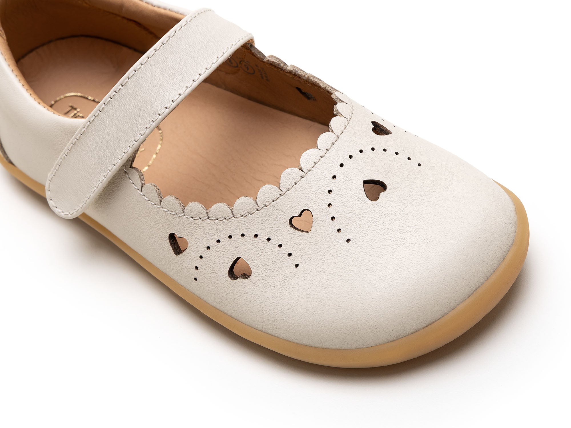 Chatita barefoot sweetheart