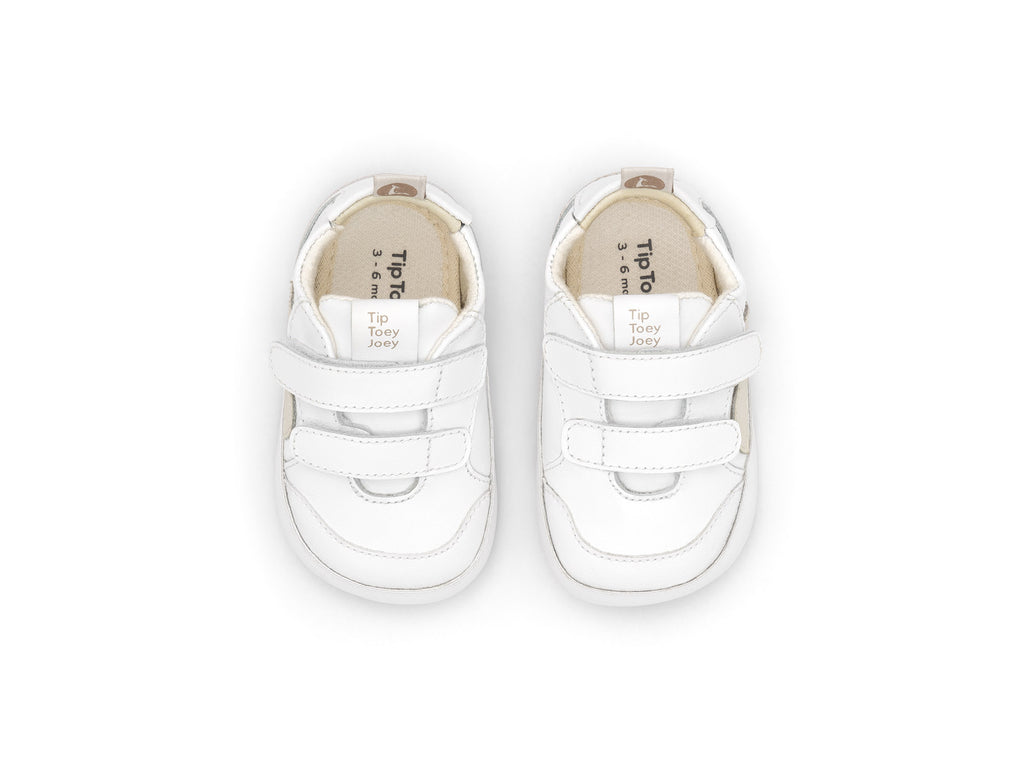Champion barefoot Landy