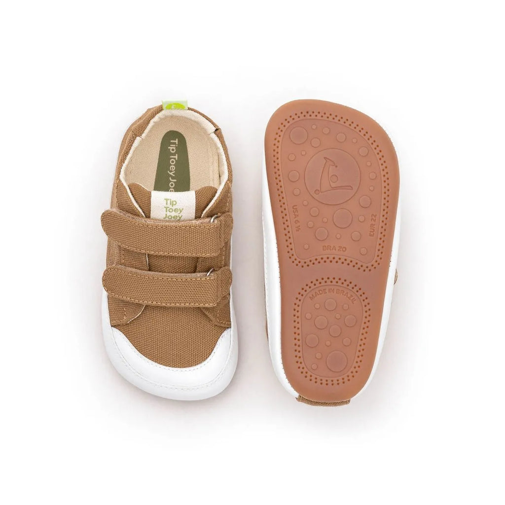 Champion Barefoot Bossy Green Almendra