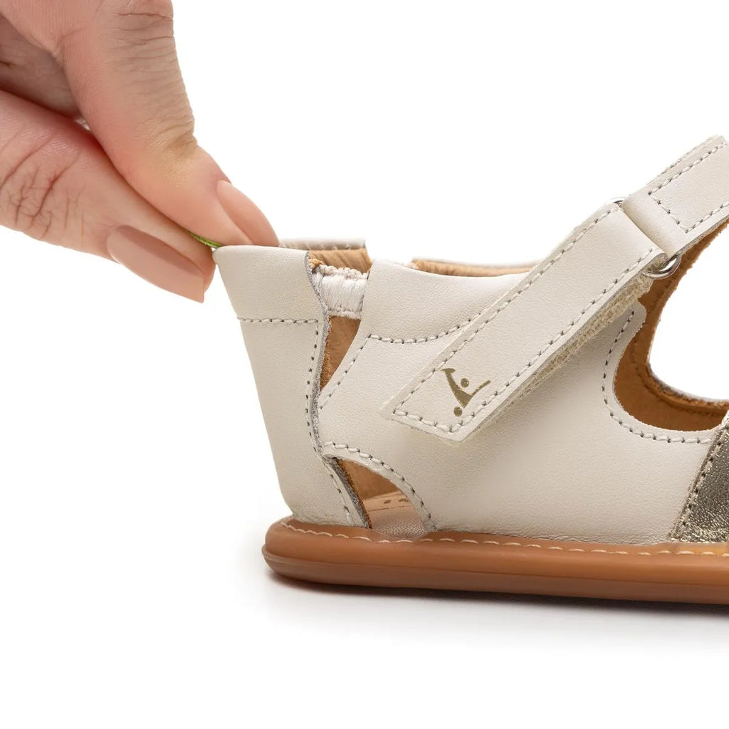 Sandalia Barefoot Criss Cross Tapioca